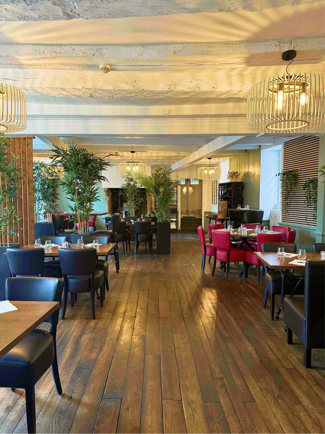 Intérieur de la brasserie Le Lion d'Or à Elven